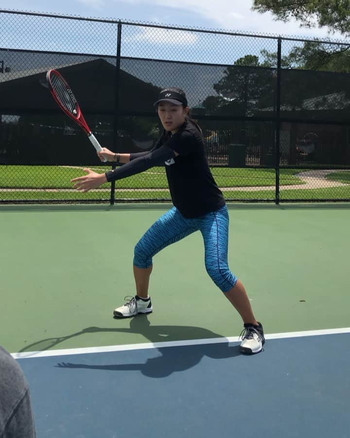 のインスタグラム：「Missing the competition💭🎾🔥💫 #grind  試合が無いのは寂しいし辛いな〜…勝負のワクワク、緊張感とパワー。 早くまた味わいたい。 • •  #コロナに負けるな #テニス #トレーニング動画 #アスリート #筋トレ #筋トレ女子 #スポーツ #練習 #運動  #トレーニング #テニス女子 #tennis #workout  #morningmotivation #sports  #training  #fitness #fit #health #athlete #tennisplayer #fashion  #테니스 #스포츠 #love」