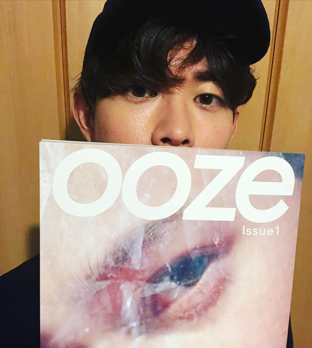 宮沢氷魚さんのインスタグラム写真 - (宮沢氷魚Instagram)「「ooze issue1」に出演してます。出演者、スタッフ、メイク、スタイリスト、みんなU25という面白い雑誌です。ぜひチェックしてみて下さい。  #ooze #u25」4月28日 11時36分 - miyazawahio