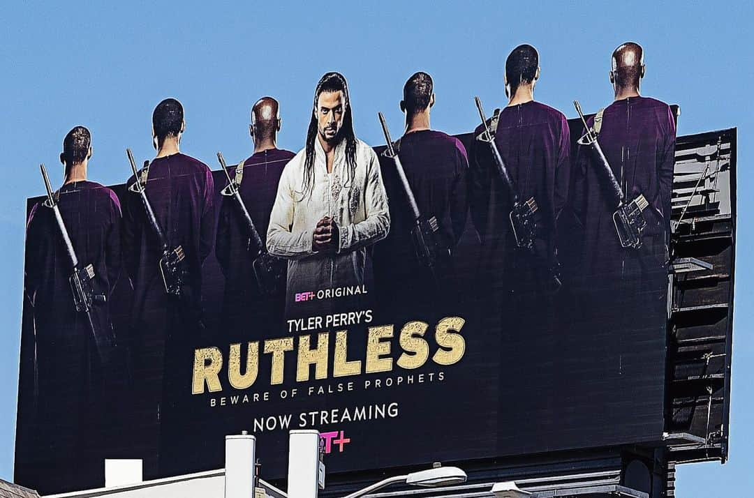 マット・セデーニョさんのインスタグラム写真 - (マット・セデーニョInstagram)「#Ruthless cast just learned we have a billboard on Sunset Blvd😎 So we met there to have a little fun with it, socially distanced apart of course👍🏽Love this crew! Stoked, honored and grateful to have my character #TheHighest represent us on this one, thank you @Tylerperry🙏🏽 @bet @betpluss @ruthlessbetplus #SunsetStrip #Billboard New episode this Thursday!」4月28日 11時57分 - mattcedeno