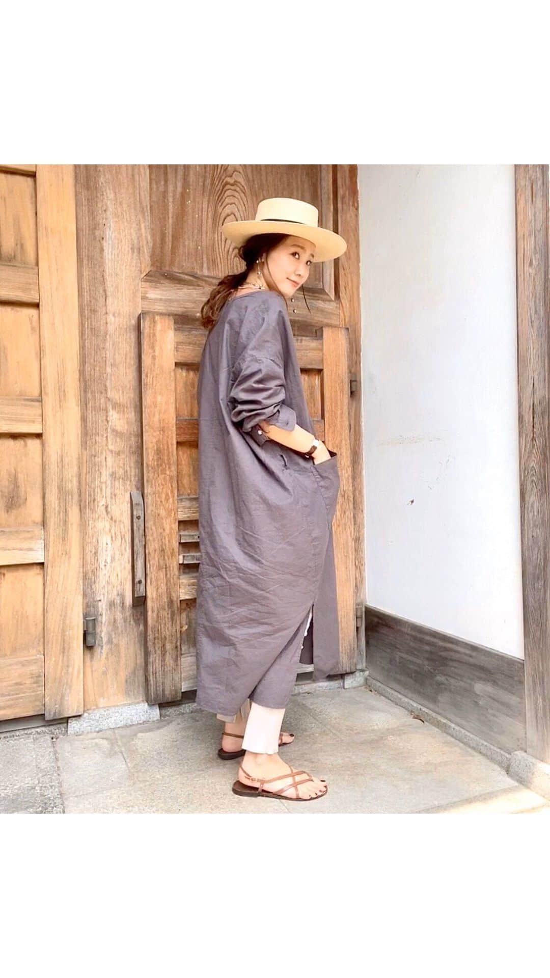 のインスタグラム：「🌿おうち時間を少しでも楽しく🌿﻿ TYPY TVvol.15﻿ ﻿ TYPY公式人気インフルエンサースタッフ﻿ @hidekanagao_typy  @_kiharuwatanabe_  @naoko__34  @chiiitony  による、﻿ #OSOROコットンリネンガウンワンピース﻿ カラバリを4人がそれぞれ着回し♡﻿ ﻿ ﻿ ﻿ このガウンワンピースも今日から期間限定で﻿ 1000円OFFになります!!﻿ ﻿ ﻿ ﻿ 詳しくは﻿ @ciaopanictypy  トップページ内URLから✓して下さい。﻿ ﻿ ﻿ ﻿ ﻿ ﻿ ﻿ ﻿ ﻿ ▼企画詳細▼﻿ G.W特別企画!!﻿ 公式ONLINE STORE PAL CLOSET店限定で﻿ 【1000円クーポンフェア】を開催致します。﻿ ﻿ ﻿ 4月28日（火）正午～5月10日（日）23:59の期間中、﻿ CIAOPANIC TYPY PAL CLOSET店の商品を税抜き3,000円以上お買い上げで利用できる便利でお得な「1,000円クーポン」をプレゼント！！﻿ ﻿ 是非お得なこの機会に﻿ CIAOPANIC TYPY公式ONLINE STORE ﻿ PAL CLOSET店をご利用下さい。﻿ ﻿ ﻿ ﻿ ﻿ ﻿ ﻿ 詳しくはプロフィール内URLからチェック!!﻿ ﻿ ﻿ ﻿ ﻿ ﻿ ﻿ ﻿ #ciaopanictypy #チャオパニックティピー #ティピーコーデ #大人カジュアル #ママコーデ #ママファッション #リネン #シャツコーデ #シャツワンピース #シャツワンピ #ワンピース #ワンピースコーデ #ワンピース👗 #インフルエンサー #着回しコーデ #着回し #着回しアイテム #キャンペーン #smileispower_pal」