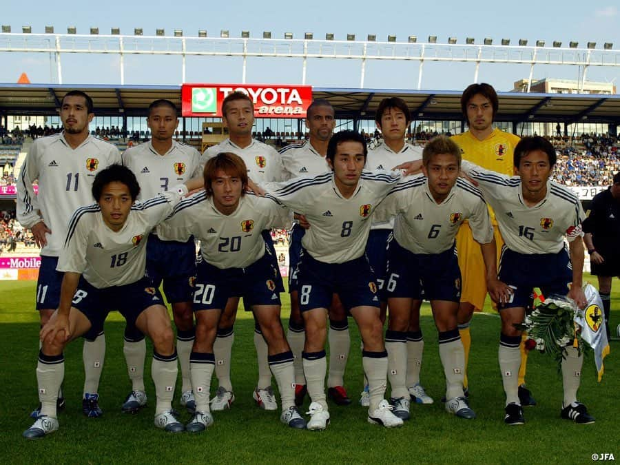 日本サッカー協会さんのインスタグラム写真 - (日本サッカー協会Instagram)「【#OnThisDay】2004.4.28🔙 ・ 国際親善試合 チェコ代表 0-1 #日本代表 📍プラハ ⚽#久保竜彦  #ロシツキー #ネドベド #バロシュ ら擁するチェコとの対戦。GK #チェフ が守るゴールから久保選手が得点を奪い、日本が勝利を手にした。 ・ GK #楢﨑正剛 DF #坪井慶介 #田中誠 #茶野隆行 MF #西紀寛 ⇒46'OUT #稲本潤一 ⇒65'OUT #小野伸二 ⇒81'OUT #三都主アレサンドロ ⇒81'OUT #藤田俊哉 ⇒81'OUT FW #久保竜彦 #玉田圭司 ⇒63' OUT ・ (SUB) ⇒46'IN #加地亮 ⇒63'IN #柳沢敦 ⇒65'IN #遠藤保仁 ⇒81'IN #本山雅志  #福西崇史  #三浦淳宏 ・ #jfa #daihyo #samuraiblue」4月28日 12時06分 - japanfootballassociation