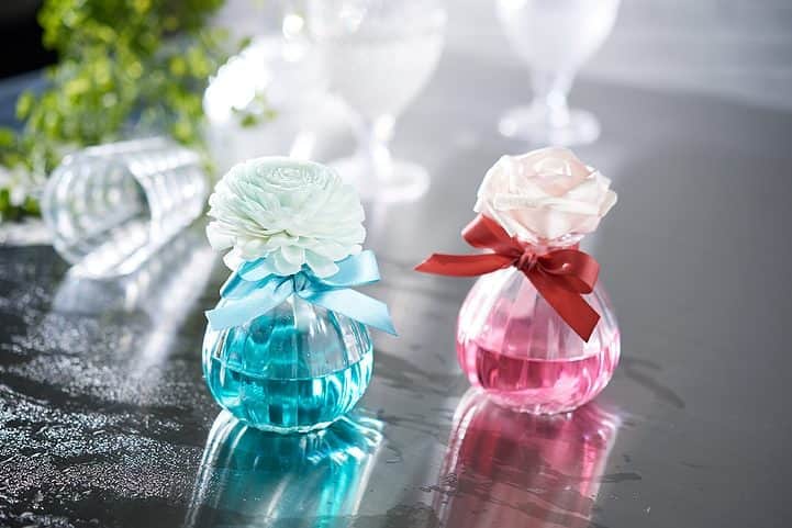awesomestoreさんのインスタグラム写真 - (awesomestoreInstagram)「【PICK UP】 ソラの花が液体を吸い上げ芳香するディフューザー。 花がほんのり色づきます。  Sora Flower ディフューザー Rose/Lily 各￥590 + tax ————————————————— #awesomestore#オーサムストア#雑貨#暮らし#生活#日用品#インテリア#部屋#ディフューザー#ルームフレグランス#フレグランス#flower#おうち時間」4月28日 13時23分 - awesomestore_jp