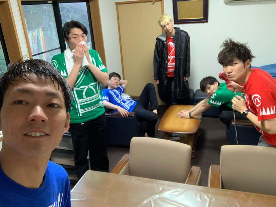皆川勇気さんのインスタグラム写真 - (皆川勇気Instagram)「本日22時から、サンテレビ「バツウケテイナーR」オンエアです😌  全員打たれます。  そして、オンエアが終わったら、インスタライブします！ バツウケRメンバーの誰かと繋ぎます🤙  @xuke_tainerr」4月28日 14時11分 - yuuki_minagawa