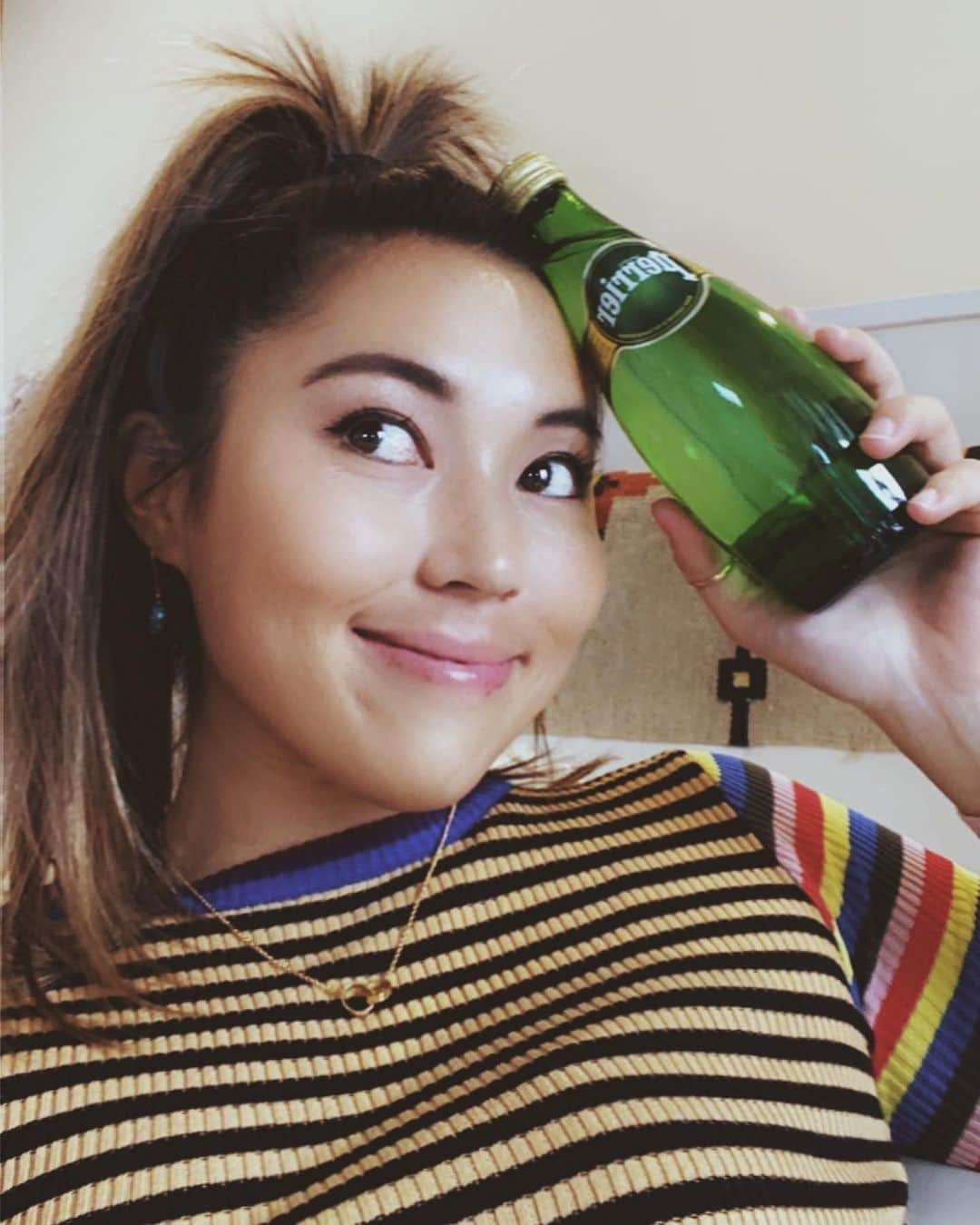 野呂玲花さんのインスタグラム写真 - (野呂玲花Instagram)「今日もペリエ🐸💚 @perrierjapan #ペリエ」4月28日 16時39分 - reikanoro