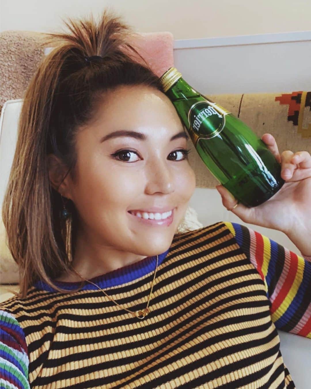 野呂玲花さんのインスタグラム写真 - (野呂玲花Instagram)「今日もペリエ🐸💚 @perrierjapan #ペリエ」4月28日 16時39分 - reikanoro