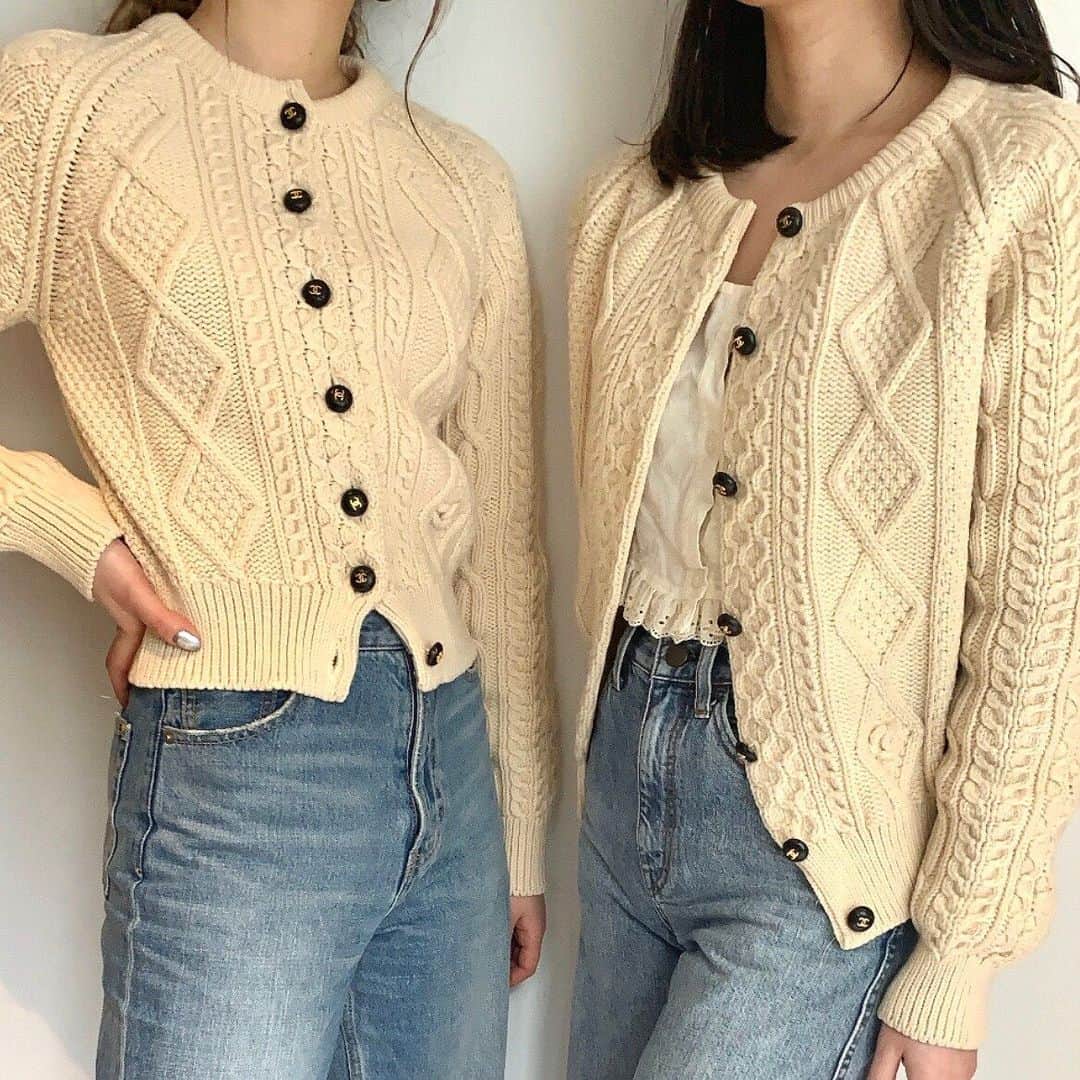 Vintage Brand Boutique AMOREさんのインスタグラム写真 - (Vintage Brand Boutique AMOREInstagram)「Vintage Chanel wool cable knit cardigan from 1996. Left:size 38 Right:size 46  This item is only available at the store but we accept the order through DM. Please send us a DM if you are interested in the item! ▶︎Free Shipping Worldwide✈️ ≫≫≫ DM for more information 📩 info@amorevintagetokyo.com #AMOREvintage #AMORETOKYO #tokyo #Omotesando #Aoyama #harajuku #vintage #vintageshop #ヴィンテージ #ヴィンテージショップ #アモーレ #アモーレトーキョー #表参道 #青山 #原宿#東京 #chanel #chanelvintage #vintagechanel #ヴィンテージ #シャネル #ヴィンテージシャネル #シャネルヴィンテージ #amorewardrobe #アモーレワードローブ」4月28日 18時20分 - amore_tokyo