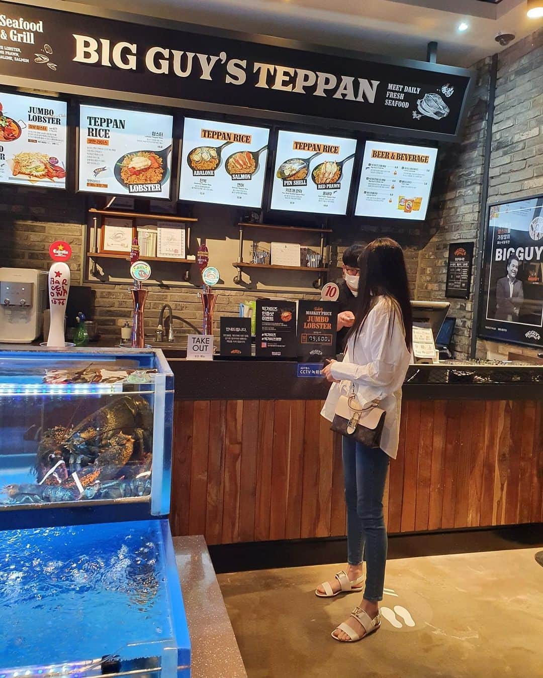 ミンヒ のインスタグラム：「🦞🦞🦞」