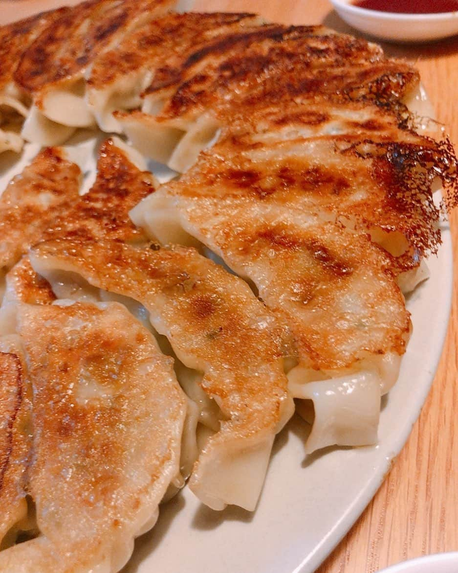 佐藤綾衣のインスタグラム：「前に作った餃子。 上手に出来ました。  #gyoza #instafood #cooking  #餃子　#手作り　#今度は皮から作りたい」