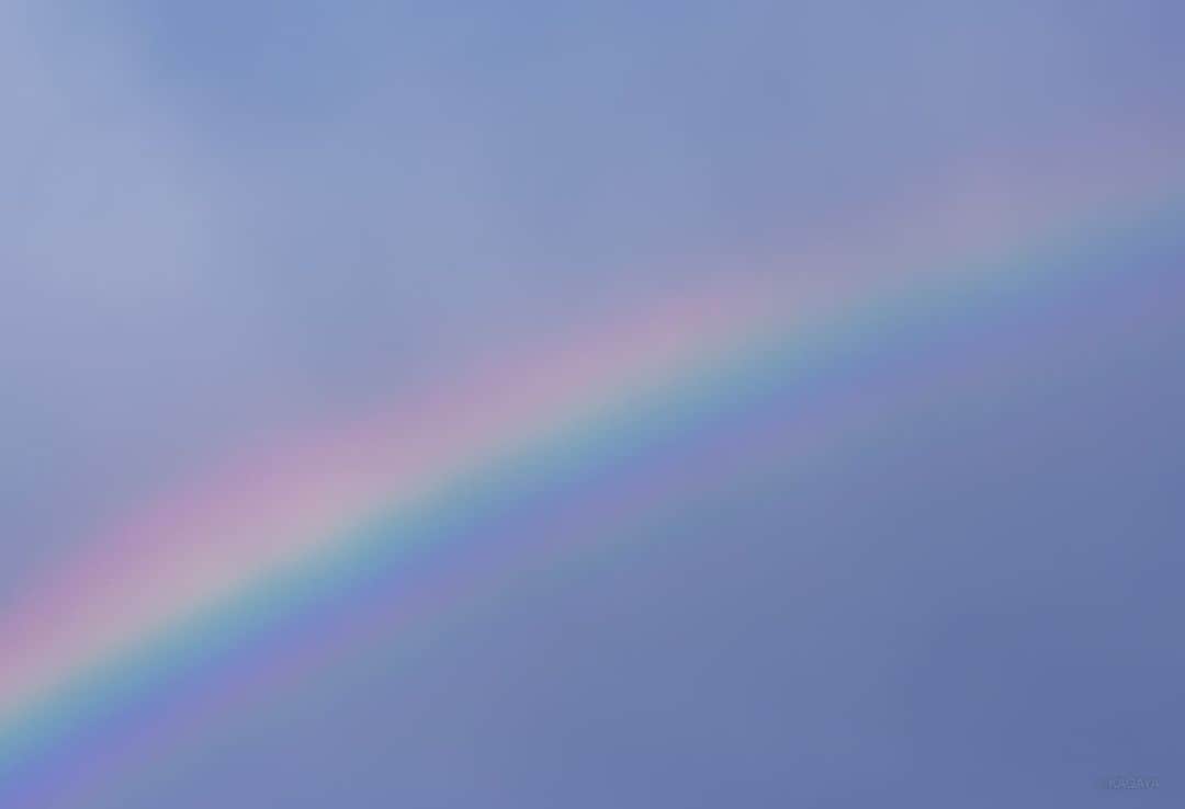 KAGAYAさんのインスタグラム写真 - (KAGAYAInstagram)「雨雲の後ろ姿（もくもく）と虹。 （本日、東京にて撮影） #雲 #虹」4月28日 19時32分 - kagaya11949