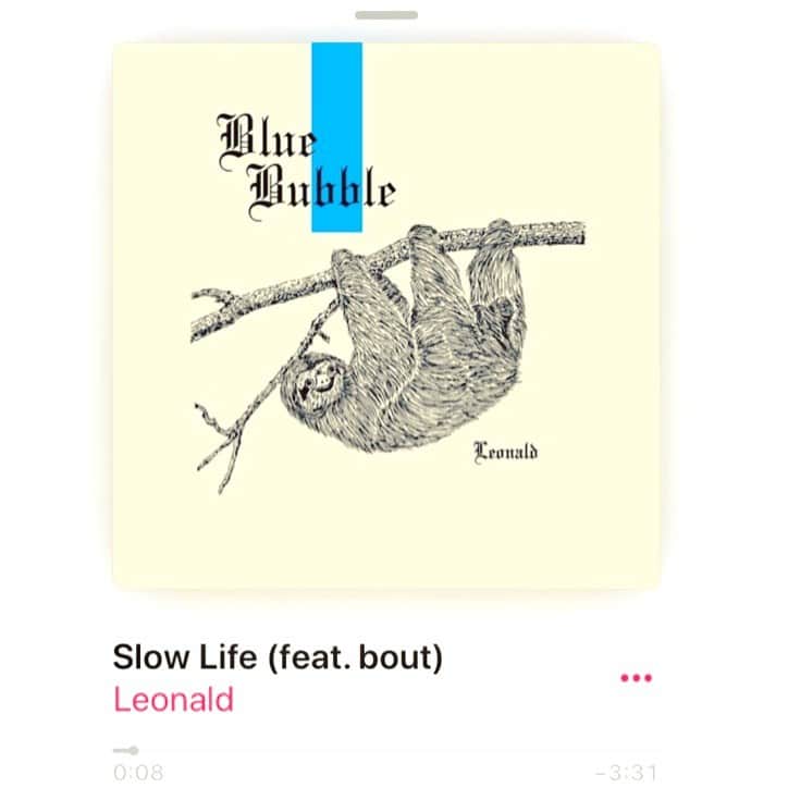 今村沙緒里のインスタグラム：「Slow Life🔹🔹 最近よく聴く音楽。 吉祥寺のコーヒー屋さんで流れてて 昨年、店員さんにきいちゃった曲☕️ 不思議となつかしい。 思わず、踊りだしちゃう🦋 Leonaldさんの曲ファンです＊ ・ 自粛生活がつづいて… 今日、何日だっけ？？ のんびり過ぎて不安にもなるけど 焦らずSlow Lifeでいいんだって。 きっと、タイミングはくる！ ナマケモノのジャケットもすき🦥 "Bule Bubble" 素敵です＊ 夏に、海で聴きたいなー🏖 ・ My favorite music♫ Leonald "Slow Life" Slow Life,Stay Home. ・ #music #feeling #leonald #rap #slowlife #stayhome #음악 #좋아요 #音楽 #おすすめ #ナマケモノ #癒し」