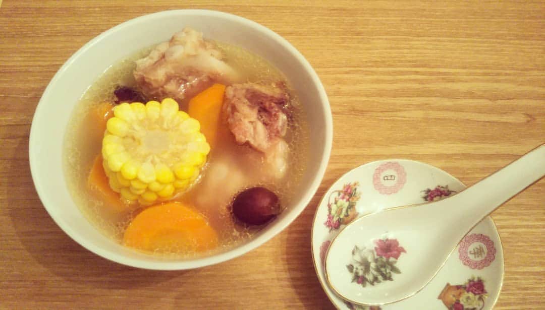 伊藤修子さんのインスタグラム写真 - (伊藤修子Instagram)「少し離れたスーパーにいったらトウモロコシも売っていました。」4月28日 20時55分 - itoshuko