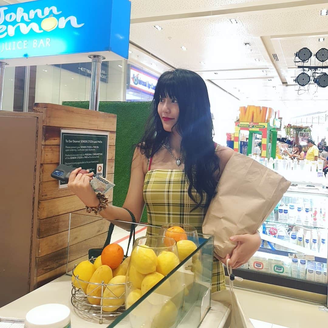 のインスタグラム：「하나씩 올려줄께에.. 쵸큼 부끄러운건 팬카페에 올렸더... 간직해❤️」