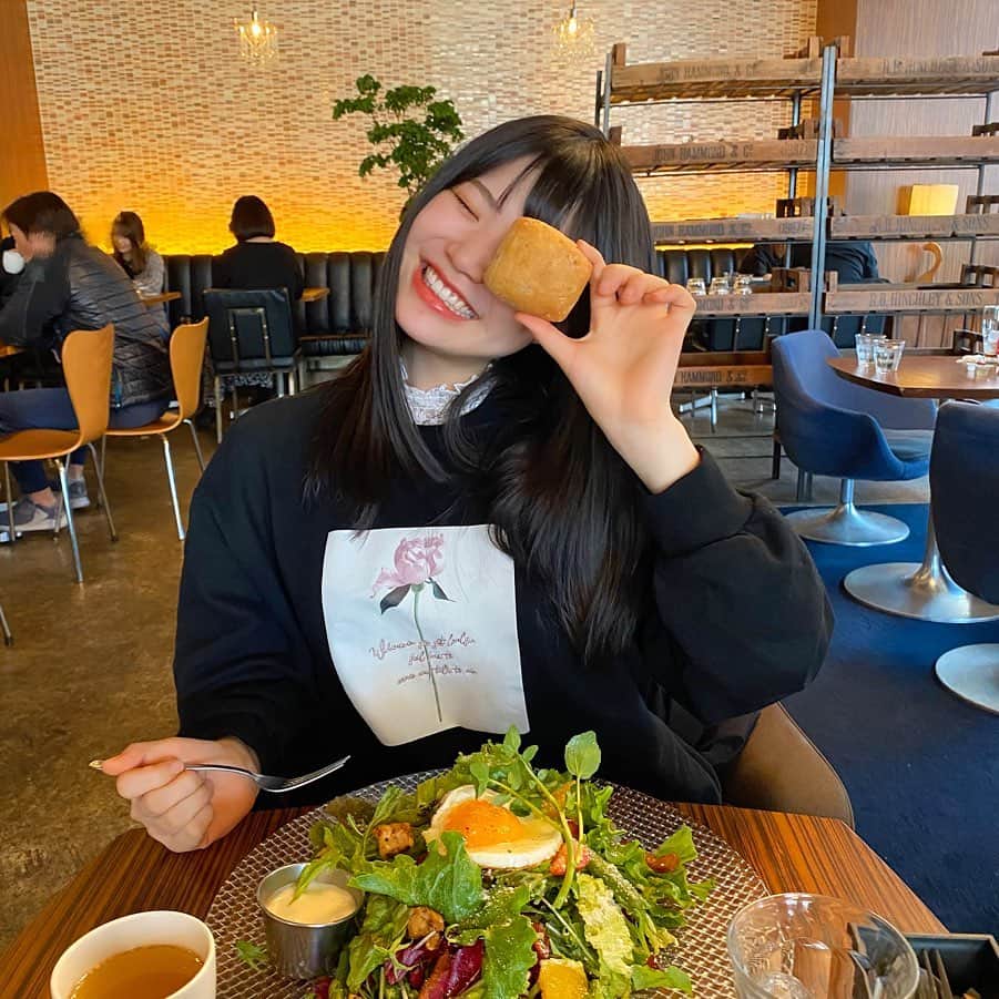 出口結菜のグルメインスタ