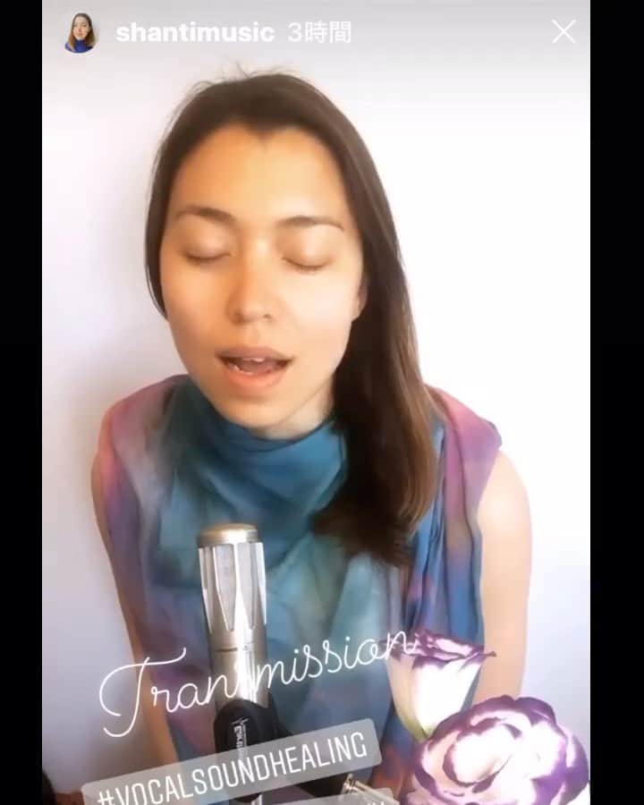 のインスタグラム：「My girl Shanti 🎶🌏💖 @shantimusic」