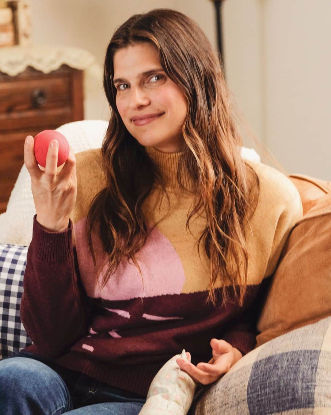 レイク・ベルのインスタグラム：「TONIGHT. NEW EPISODE. Let’s talk about balls. Yup.」
