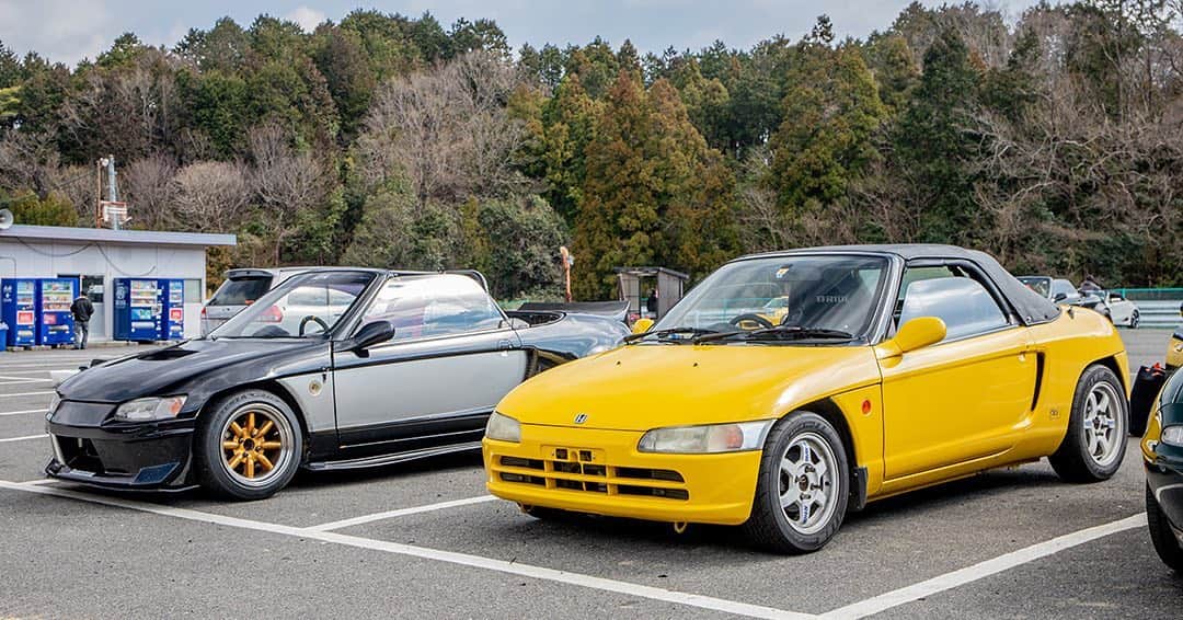 のインスタグラム：「_ Honda PP1 BEAT _ Shot on Mar-15 2020 at MLS (Motor Land Suzuka). _ _ owner(Yellow BEAT): @sukezamu_ owner(Black BEAT): @mussi_gaga (Twitter account) photo: @mistbahn _ _ JP) 2020年3月15日、MLS（モーターランド鈴鹿）。 _ _ #mls #motorlandsuzuka #モーターランド鈴鹿 #hondabeat #hondabeatpp1 #pp1beat #ホンダビート #pp1 #beatpp1 #mtrec #e07a #honda #timeattack #timeattackjapan #kcar #keicar #軽自動車 #mkhashima #markhashima #マーク羽島 #automac #オートマック #ナンヤラオート #nanyaraauto #rays #te37 #volkracing #watanabewheels #jdmwheels #hondasontrack」