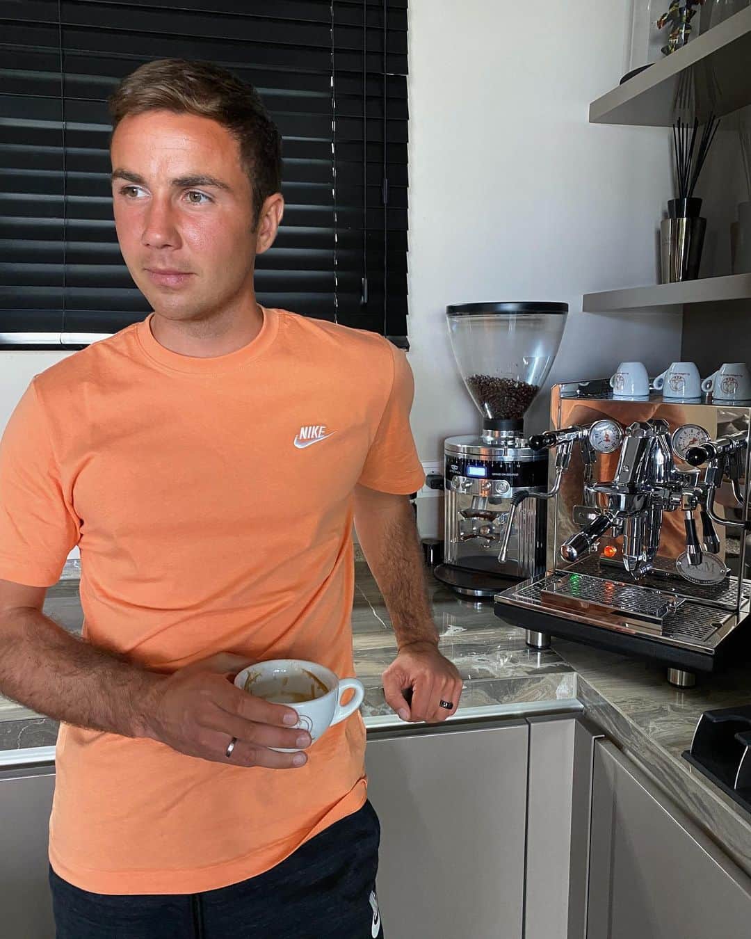 マリオ・ゲッツェのインスタグラム：「Anyone in for a coffee? ☕️」