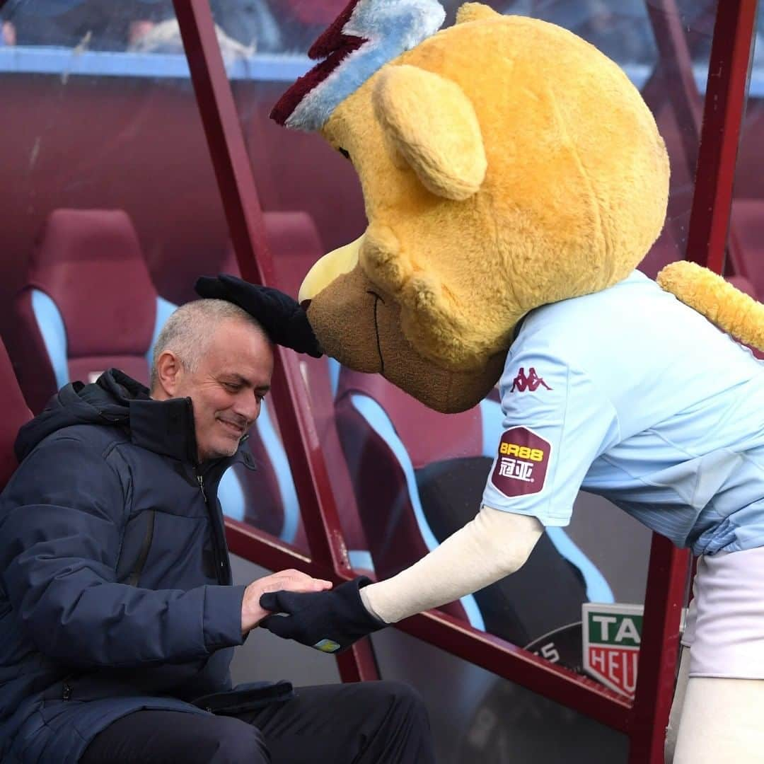 プレミアリーグさんのインスタグラム写真 - (プレミアリーグInstagram)「Two Premier League giants...」4月29日 3時58分 - premierleague