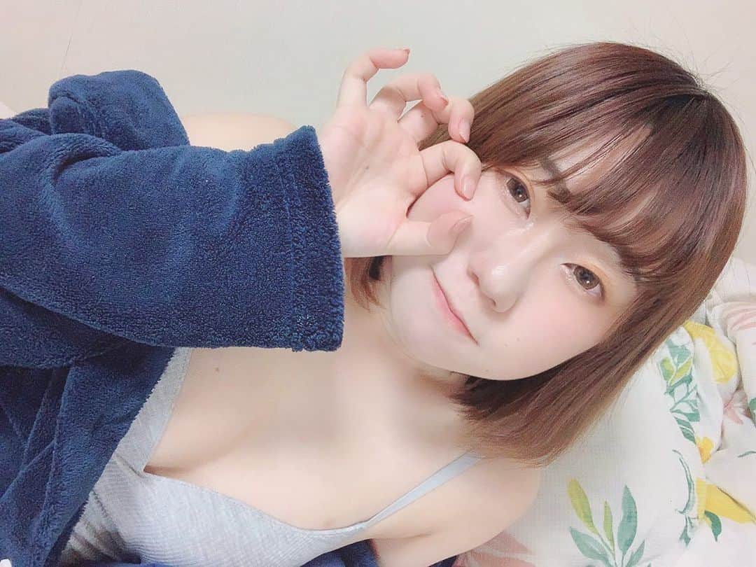 狭間るかのインスタグラム：「夜更かし配信にきてくれてありがとうございました🌞 おやすみんみん〜！ #グラビア　#グラドル　#撮影会モデル」