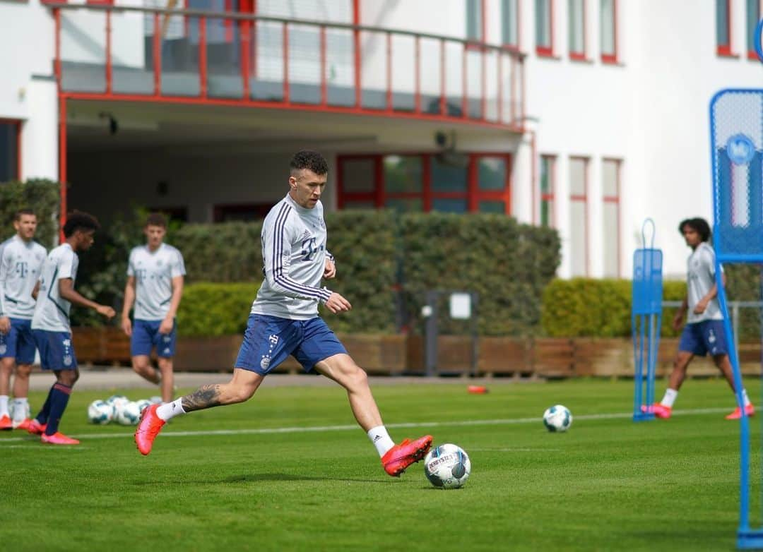 イヴァン・ペリシッチさんのインスタグラム写真 - (イヴァン・ペリシッチInstagram)「.. Back like I never left 💪🏼🙏🏼⚽️ ..」4月29日 5時07分 - ivanperisic444