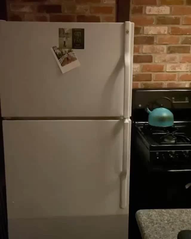 サミュエル・ラーセンのインスタグラム：「Better no?」