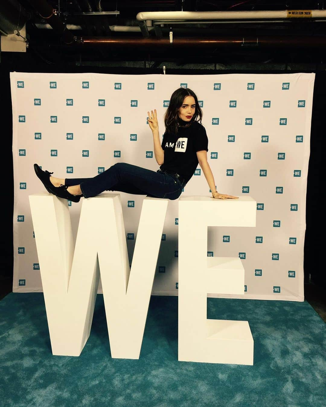 リリー・コリンズさんのインスタグラム写真 - (リリー・コリンズInstagram)「I’m so excited to be back again this year to support and speak on behalf of #WEDAY. Things are definitely going to be different this time around... as we’re trading the big stages in for our computer screens. But, if I’ve learned anything from being part of the @wemovement family over the years, it’s that we always stick together and lift each other up, against all odds. Please join me as I host one of their WE School Live tomorrow at 10am PST with a couple special guests. I have something special and close to my heart to read for you guys too! I’m thrilled that we’re keeping this going despite the circumstances and as always, I’m honored to be part of the WE movement...」4月29日 6時25分 - lilyjcollins