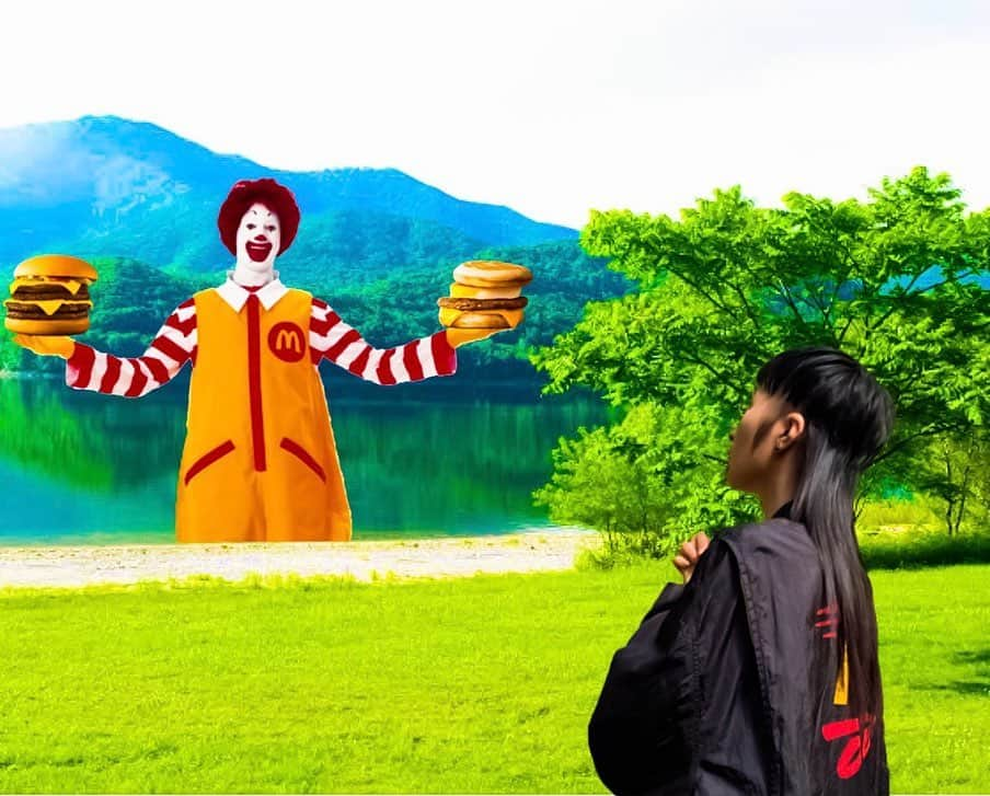 リンリンさんのインスタグラム写真 - (リンリンInstagram)「ドナルド・マクドナルド「貴様が落としたのは朝マックですか？それとも夜マックですか？」﻿ 貴様「私が落としたのは朝マックです。二度寝をしてごめんなさい。」﻿ ﻿ このストーリーの結末はいかに。。。﻿ つづく(スワイプで確認)」4月29日 18時57分 - lingling_lingling_bish