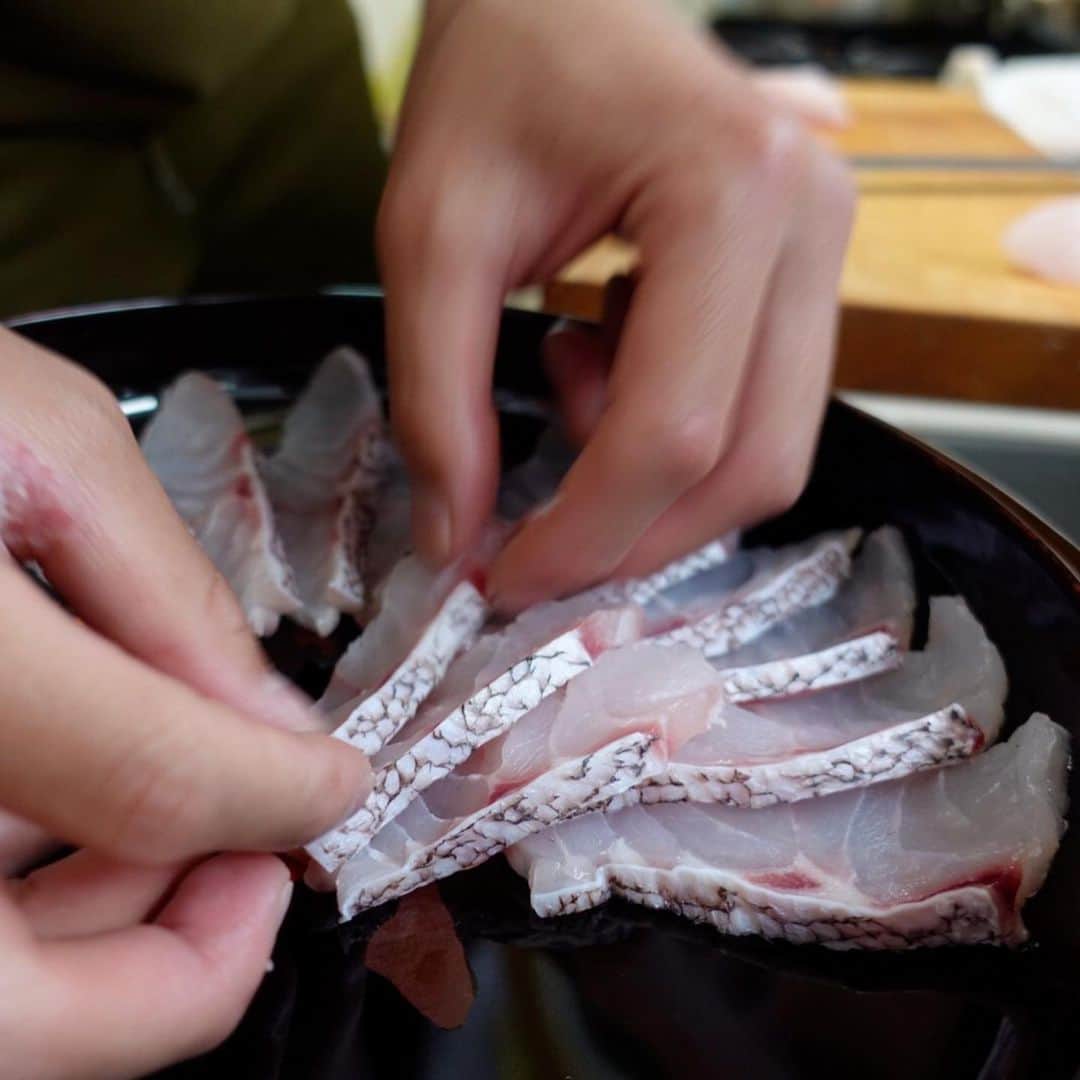 のインスタグラム：「マハタと金目鯛のしゃぶしゃぶ。 #ステイホーム　#魚捌ける系サッカー選手　#廣末陸　#みんなでコロナを乗り越えよう」