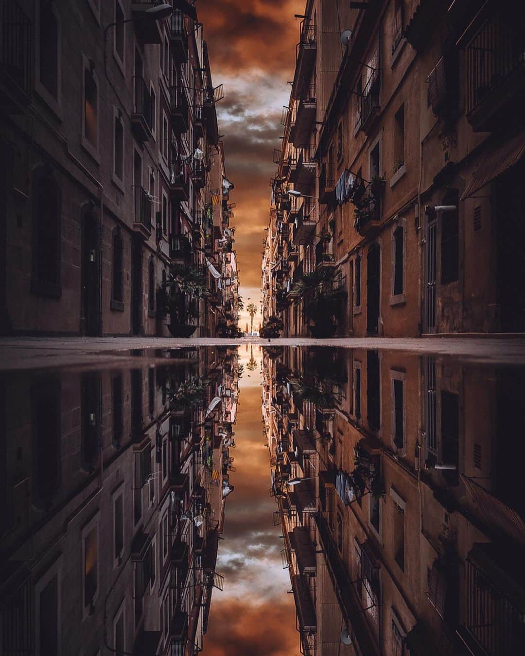 Thomas Kakarekoのインスタグラム：「can‘t get over you  A few years ago I have seriously considered moving to Barcelona but then realized that I was not yet ready to leave Berlin. Today I‘m still not ready but I believe that one day I‘ll call this place home. There‘s something about that city that speaks to me, something that runs deep in the veins. One day!  #barcelona」