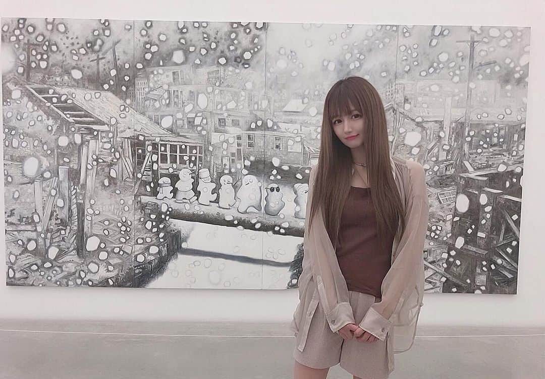 yuu__aaaのインスタグラム：「. . 金沢行った時の📷♡ . あー美味しいもの食べたい 食欲が...🐷💕 . . #旅行#金沢#お家時間 #fashion #tops #シャツ#shirt#ootd #ベージュコーデ #make#涙袋#アイライン」