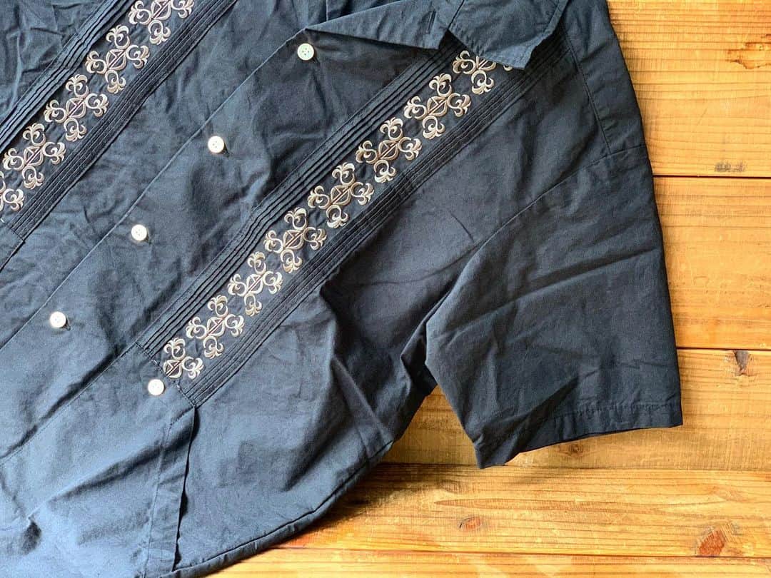 スタンダードカリフォルニアさんのインスタグラム写真 - (スタンダードカリフォルニアInstagram)「SD Coolmax Linen Chambray Guayabera Shirt  #standardcalifornia #スタンダードカリフォルニア #guayaberashirt #cubashirt #キューバシャツ #fashion #ファッション」4月29日 19時48分 - standardcalifornia
