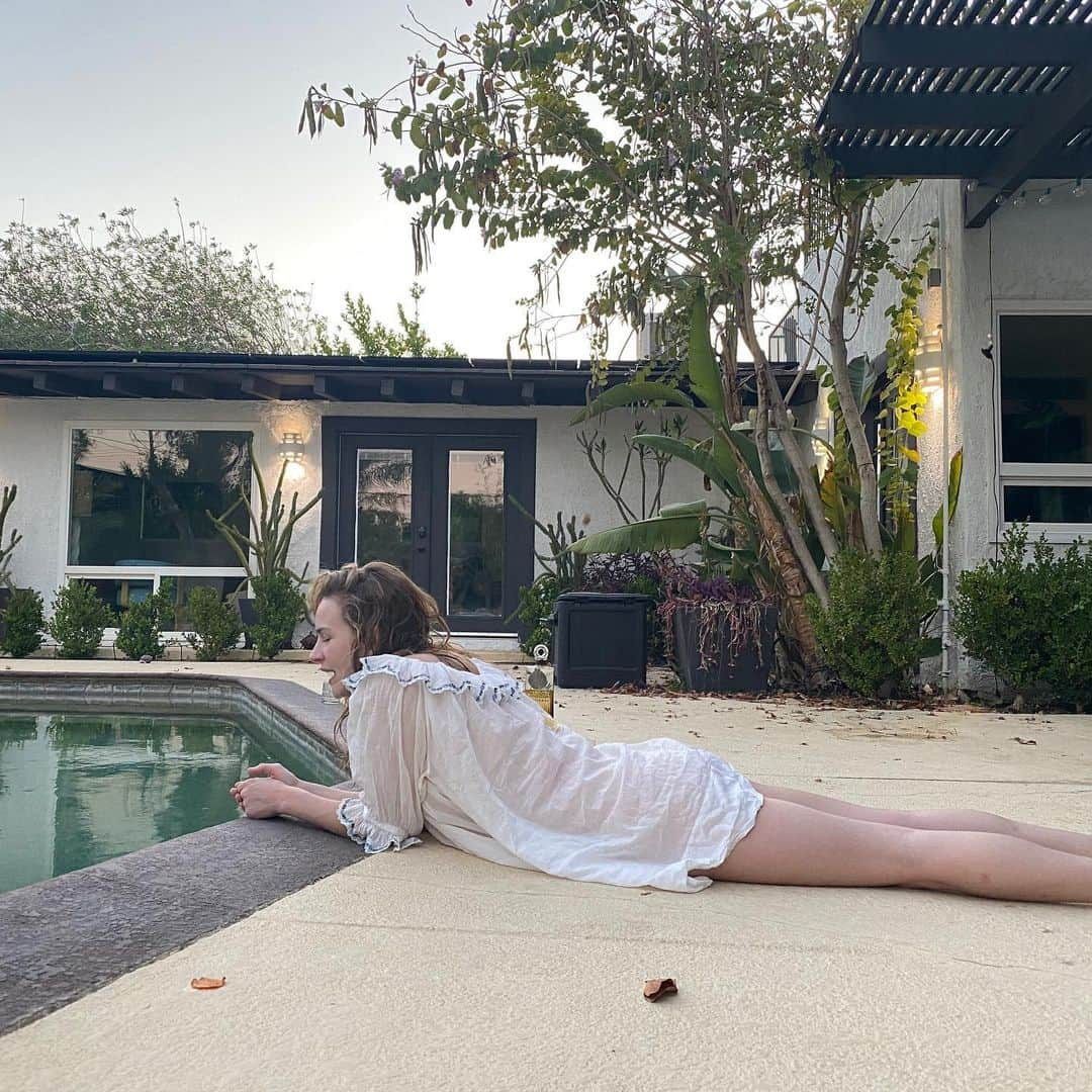 ブリット・ロバートソンさんのインスタグラム写真 - (ブリット・ロバートソンInstagram)「🌴」4月29日 11時43分 - brittlrobertson