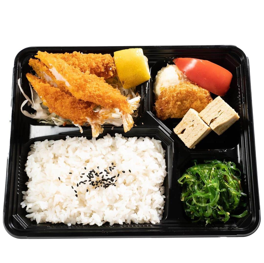 のインスタグラム：「Ebi fry(fried shrimp)bento🍱($12.50) Now available “take out”(call directly), foodora, and Uber eats😊  Open everyday, 11:30-20:30, Order by phone, 694-695-9177 or walk-in.」