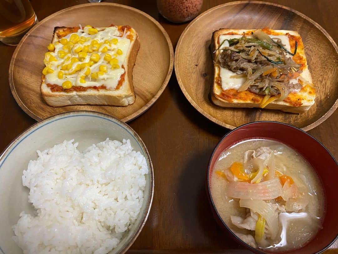 カバのインスタグラム：「【本日のでぶ活】 おはようございます。本日は嫁さんのパン屋さんがお休みなので、起きたら嫁さんが朝食を用意してくれてました。嫁の本気。朝の7時。一人前。うまカバちゃんでした。パン屋の朝は早い。あぁ、痩せたい！ . . #本日のでぶ活 #でぶ活 #パン屋さんの嫁 #本気の朝食 #一人前 #朝の7時 #うまカバちゃんでした #パン屋の朝は早い #あぁ、痩せたい」