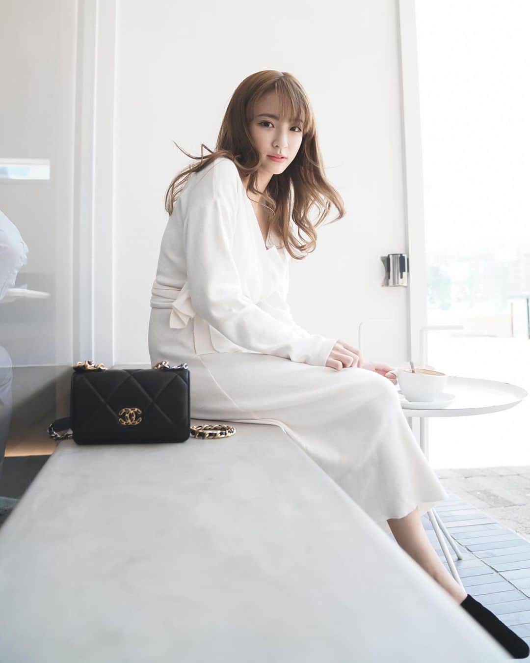 Giann Chanのインスタグラム：「原本打算放Album 但實在低清到不能接受  放story算了。。。 #hkcafe #noccoffeeco #抖氣 #chanel19」