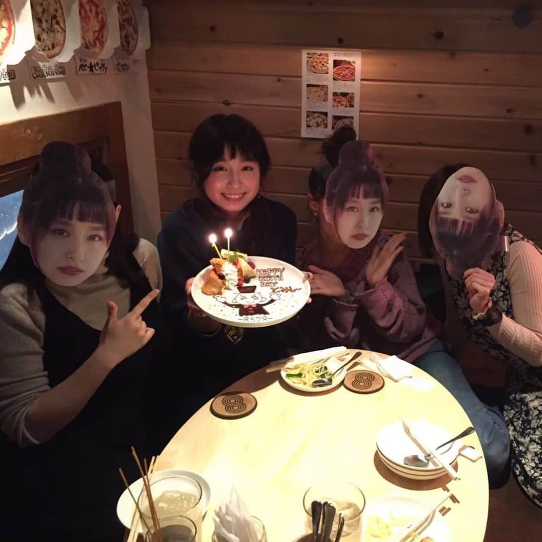 瀬川あやかさんのインスタグラム写真 - (瀬川あやかInstagram)「* @8528shibuya のもちもち生パスタで「ボウルでカルボナーーーラッ！」作りました🍝 * 私の唯一の欠点は「パスタが作れない」ってとこなんですけど（唯一） 「おうちで本格生パスタ動画」を見たら私でも簡単に作れました。 追い黄身を乗せたところで、パーフェクトウーマン誕生の瞬間をみたというわけ。（その自信どっからくるん） * 実はこれ、支援プロジェクトです。 支援のリターンが「もちもち生パスタ」と「おうちで本格生パスタ動画」ということ。 * トミシーの誕生日に初めて行ってから大好きなお店ですが、本当に美味しいです。 （多分これレシピもいいけどパスタがうまい） 詳細は @8528shibuya ぜひ覗いてみて〜」4月29日 15時06分 - segawa_ayaka