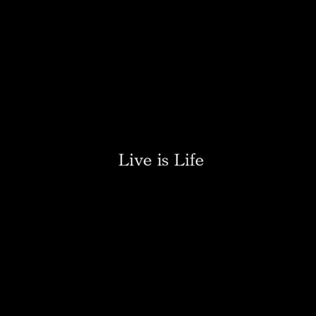 野田佳幹のインスタグラム：「【 本日19:00 同時公開！】 ・Live Is Life リリックビデオ ・コラボ企画『野田佳幹ver.』 " Live Is Life " ライブ配信を通して出来たこの一曲  配信をしている僕たちからは 見てくれてる人の顔は見えなくても スマホの向こう側で笑い声が聞こえたり 笑顔が浮かんでくるんです。  ボタンひとつで集まれるそんな暖かい場所が ポケットの中にある。  2年間続けてきたからこそ 感じることがたくさんあり そんな想いが込められてる一曲です。 是非、歌詞を見ながら聴いてみてください！  プロフィールのURLから視聴できます！！」