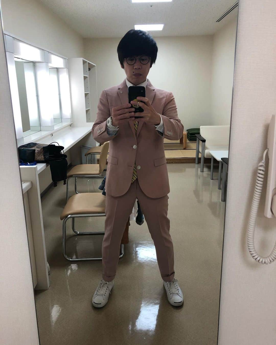 きむちゃんのインスタグラム：「久々にコイツ着ました #身は引き締まります #太ったので #パンパンです #ダイエットしなきゃ、、、 #家でダイエット出来る方法 #教えてください」