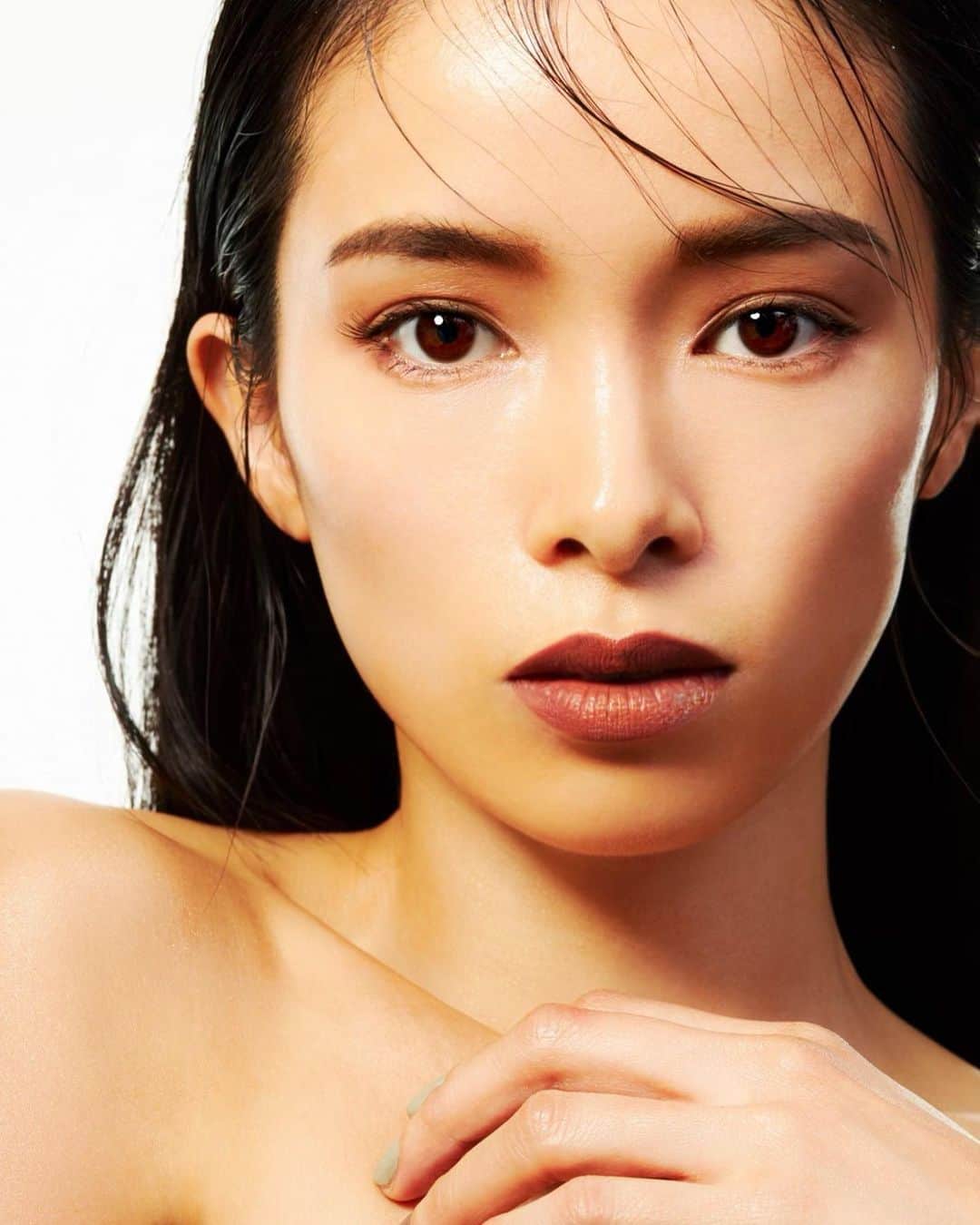 JunJunさんのインスタグラム写真 - (JunJunInstagram)「. 🥥🌴🥥🌴💄 model @osayo_osayo photographer @toshiyuki0710 #MakeupbyJunJun #makeup」4月29日 16時48分 - junjun393