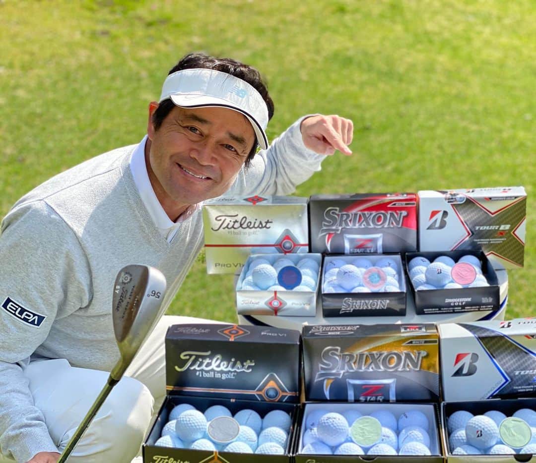 横田真一のインスタグラム：「ボール検証シリーズアプローチ編　スリクソン Z-STARとXV  タイトリストPROV1X とV1 ブリヂストンTOUR BとXS  YouTubeチャンネル名は #横田真一チャンネル　ご登録頂けたら嬉しいです #検証シリーズ#トラックマン#ゴルフマニア#ゴルフ上達#ツアープロ#技#スウィング#レッスン #グルメ#男子ゴルフ#男子ツアー#プロ#pga#ゴルフ女子#ゴルフレッスン#横田真一#アプローチ#スイング#レッスンプロ#ゴルフ」