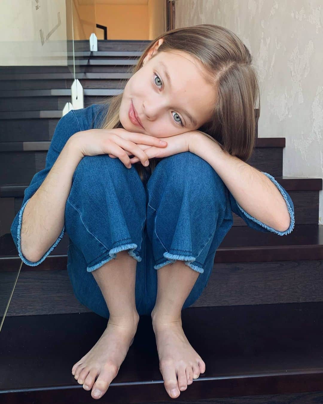 Ana pavaga foot アンナ・ヴァワガさんのインスタグラム写真 - (アンナ・ヴァワガInstagram)「☀️#annapavaga Поиграем? В слова)  я начинаю.. солнце」4月28日 16時20分 - annapavaga