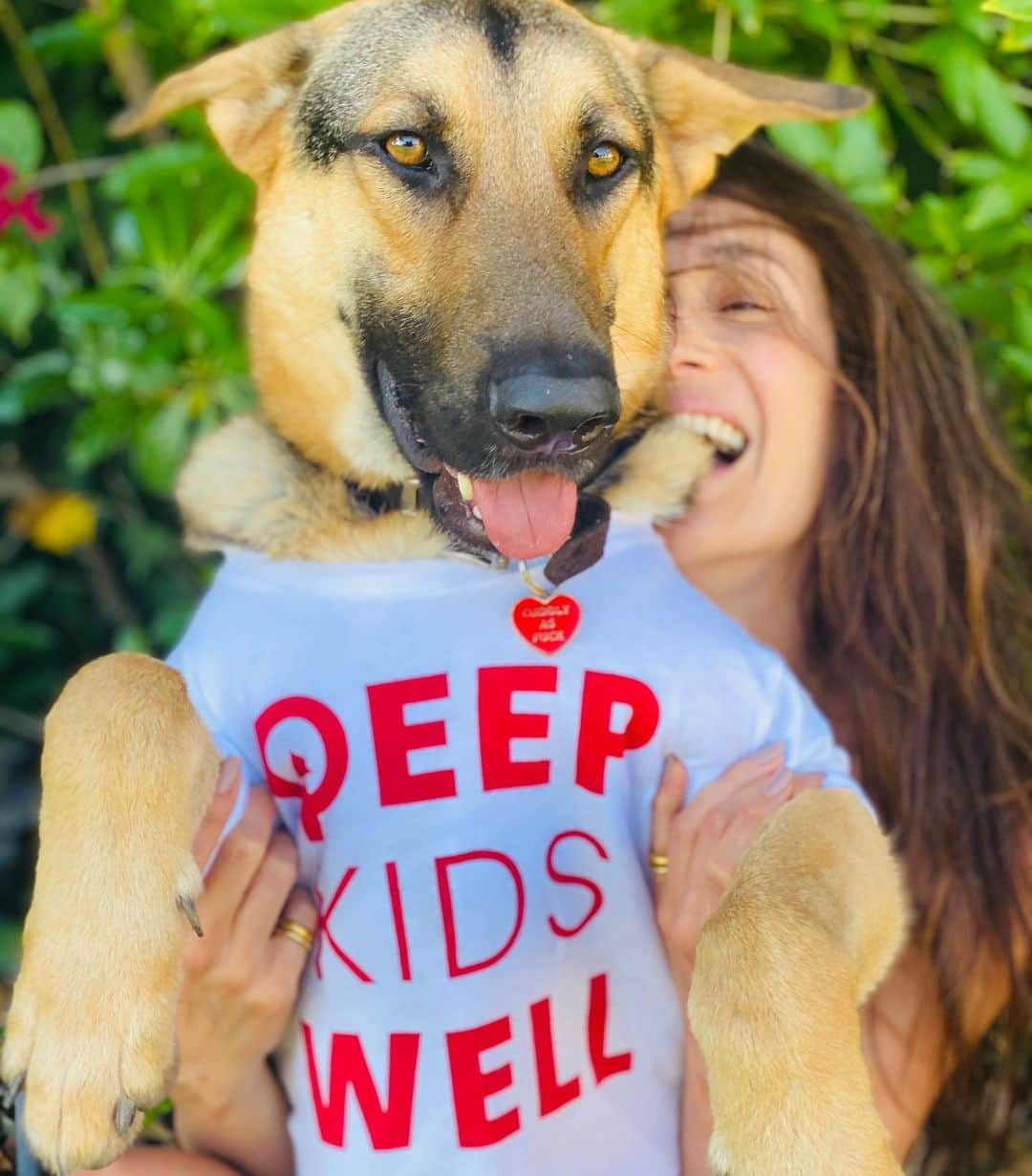 マギー・Qさんのインスタグラム写真 - (マギー・QInstagram)「You have no idea how hard it is to hire devastatingly handsome models these days. Luckily we @qeepup managed to snag this stud! He wants all of you to know that our kids tees can fit ANY type of child. 2 legged or 4. If you would like to support our project with @savethechildren we are donating 100% of the proceeds to children and families who are struggling during this difficult time. Romeo wears a kids 6T and challenges any dog to look better in them then he does. I mean, any other model. #savethechildren #qeepupnation #qeepkidswell」4月30日 3時43分 - maggieq