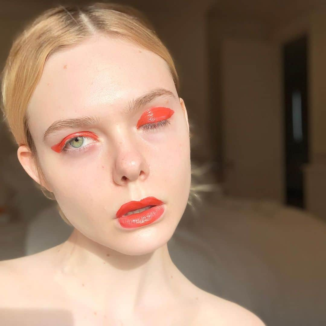 エル・ファニングさんのインスタグラム写真 - (エル・ファニングInstagram)「How I’m getting creative」4月30日 3時47分 - ellefanning