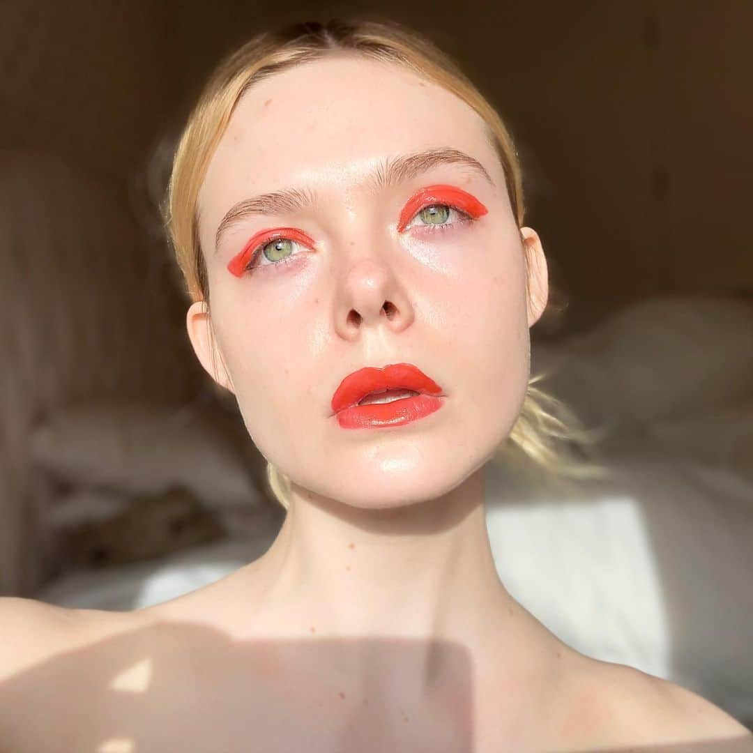 エル・ファニングさんのインスタグラム写真 - (エル・ファニングInstagram)「How I’m getting creative」4月30日 3時47分 - ellefanning