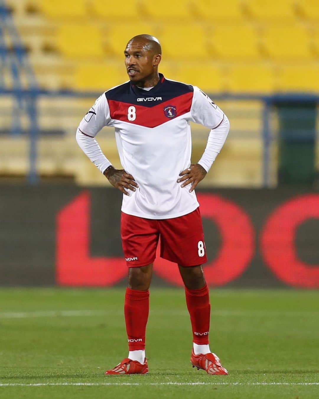 ナイジェル・デ・ヨングのインスタグラム：「Dear football.  I miss you.  Hopefully reunited soon ..」