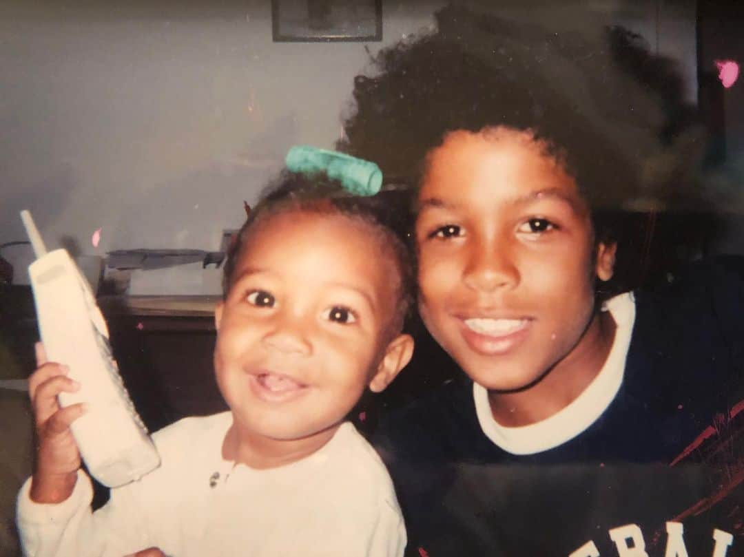 オデル・ベックハン・ジュニアのインスタグラム：「Damn kiddo! U done grownnn uppp 😂😂 happy birthday! Don’t be tryna act grown now! I love u sis, I’m always here for ya! Hope u enjoy ur day @jazzyymills」