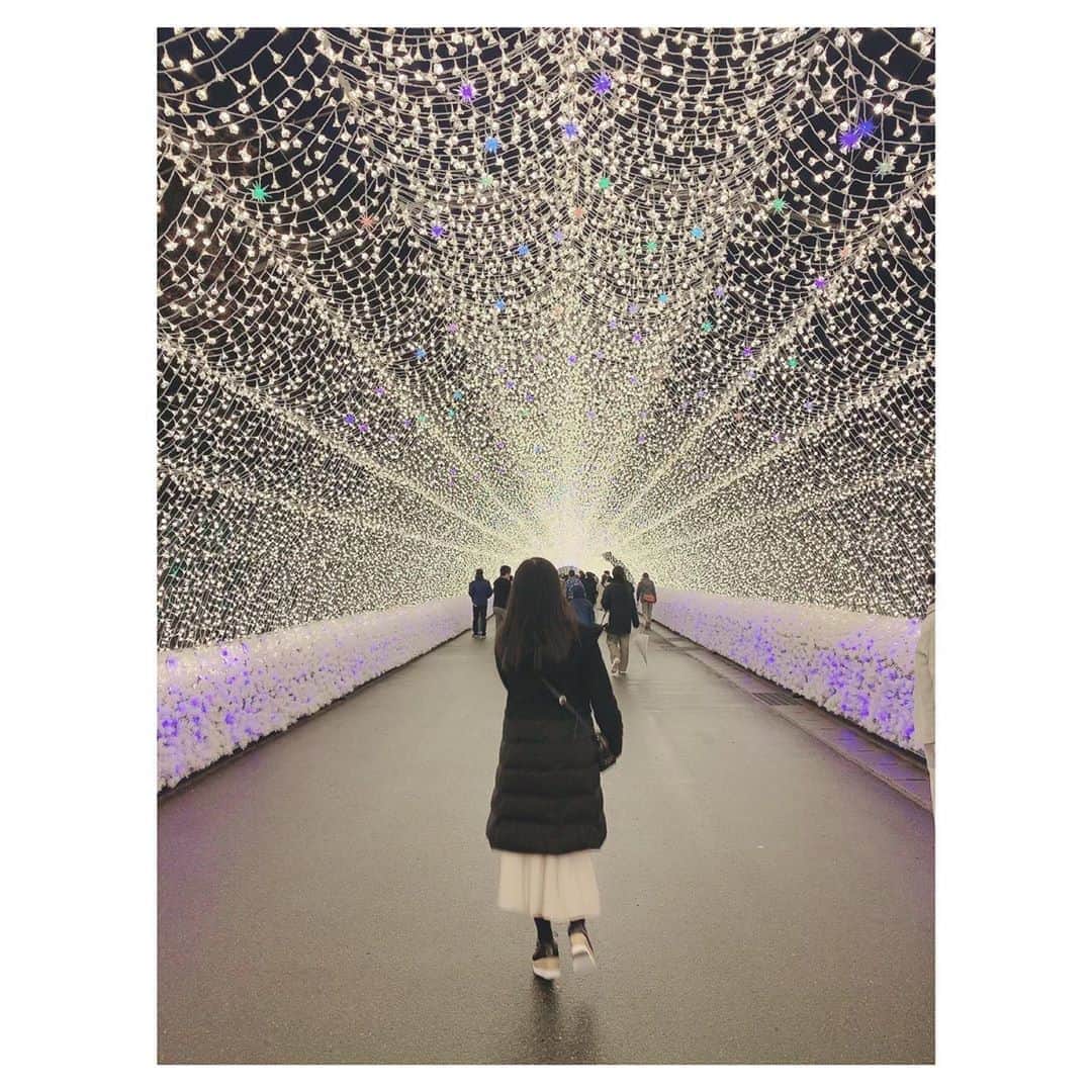 竹内彩姫さんのインスタグラム写真 - (竹内彩姫Instagram)「． ． #なばなの里 #光のトンネル ✩.*˚」4月29日 20時42分 - takeuchisaki_1124