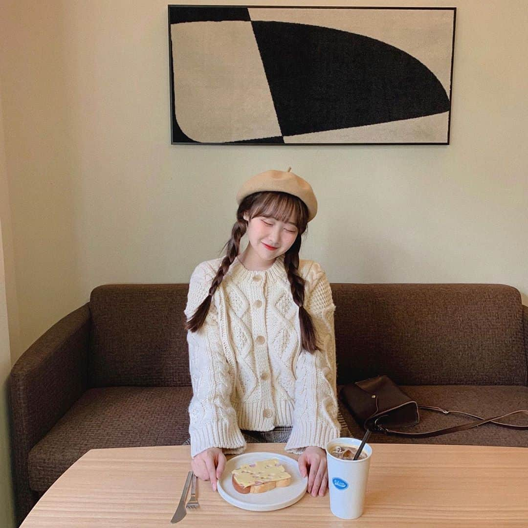 ユンジュさんのインスタグラム写真 - (ユンジュInstagram)「누가 내 치즈를 옮겼을까 🧀🐭 !?」4月29日 21時44分 - __pink_tape