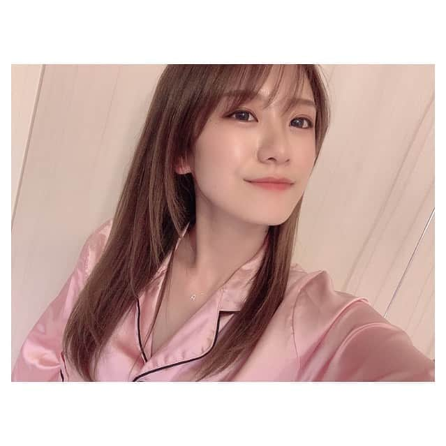 福本愛菜さんのインスタグラム写真 - (福本愛菜Instagram)「よく寝てるからかめっちゃ髪の毛伸びた気がする😚 . ほんでだんだんおうち時間の過ごし方もうまくなってきた🤪. 普段しやへんお菓子作りでもしてみよかな🍪 . #おうち時間 #みんな #よくやってる #お菓子作り #やってみよう #気が向いたら #笑笑」4月29日 22時54分 - aina_fukumoto