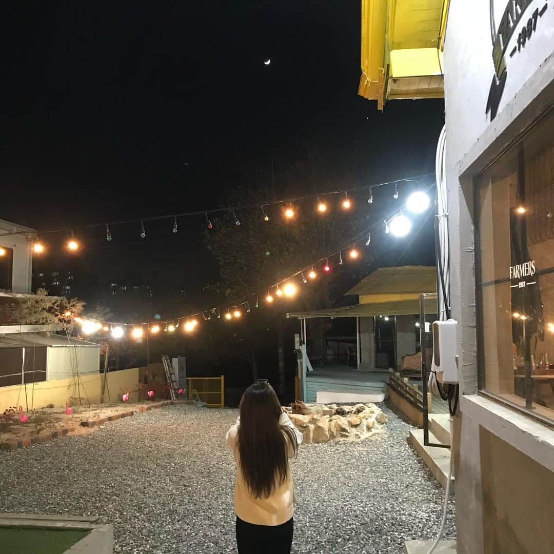 ヘインのインスタグラム：「머리가 많이 자랐다 🌙」